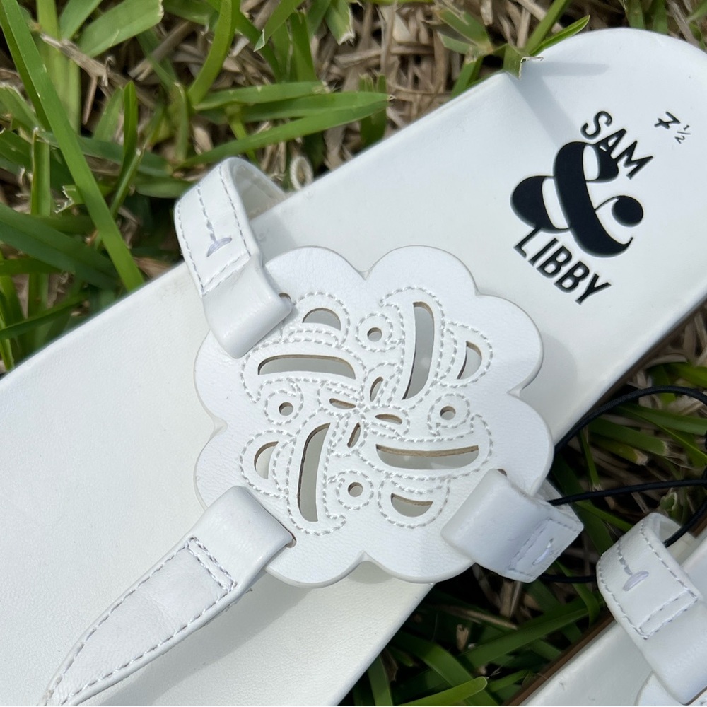 Sam & Libby White Floral Cutout  Sandals - Picture 3 of 5